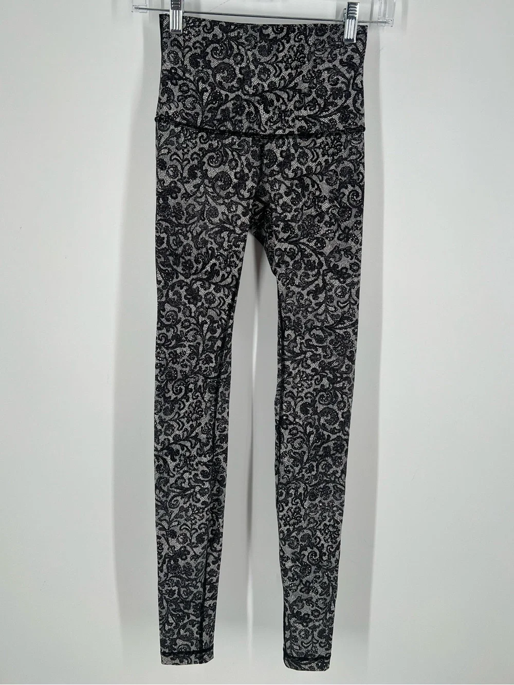 lululemon athletica Mini Cinder Lace High-Waist Wunder Under Pant Size 4